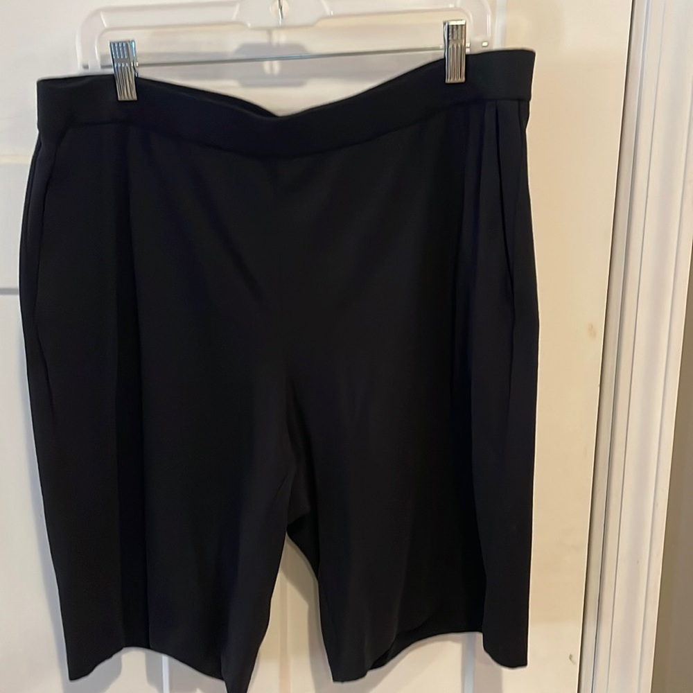 Eileen fisher women’s walking shorts extra large black brand new never worn